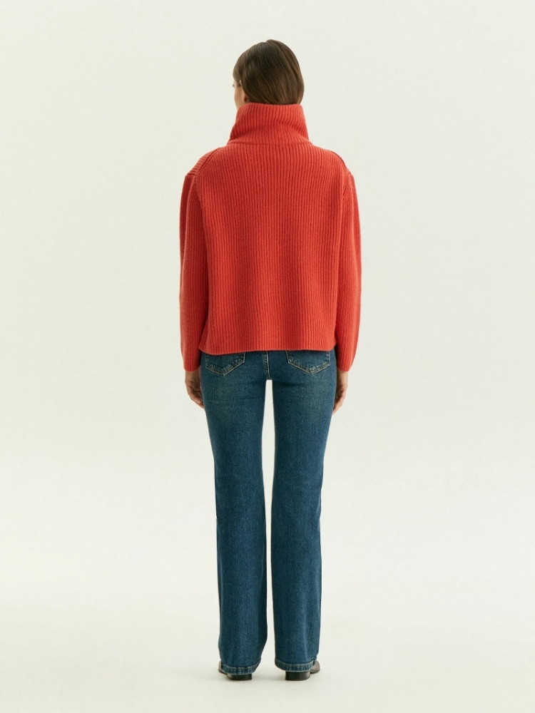 Свитер на молнии ,
70% шерсть, 30% нейлон ,