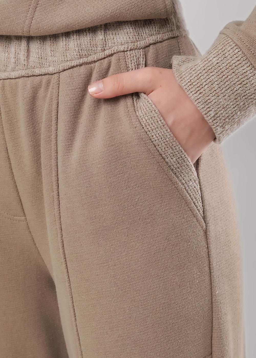 Ст.цена 2560р CLE 157011/185вл Брюки женские 157011/185вл бежевый