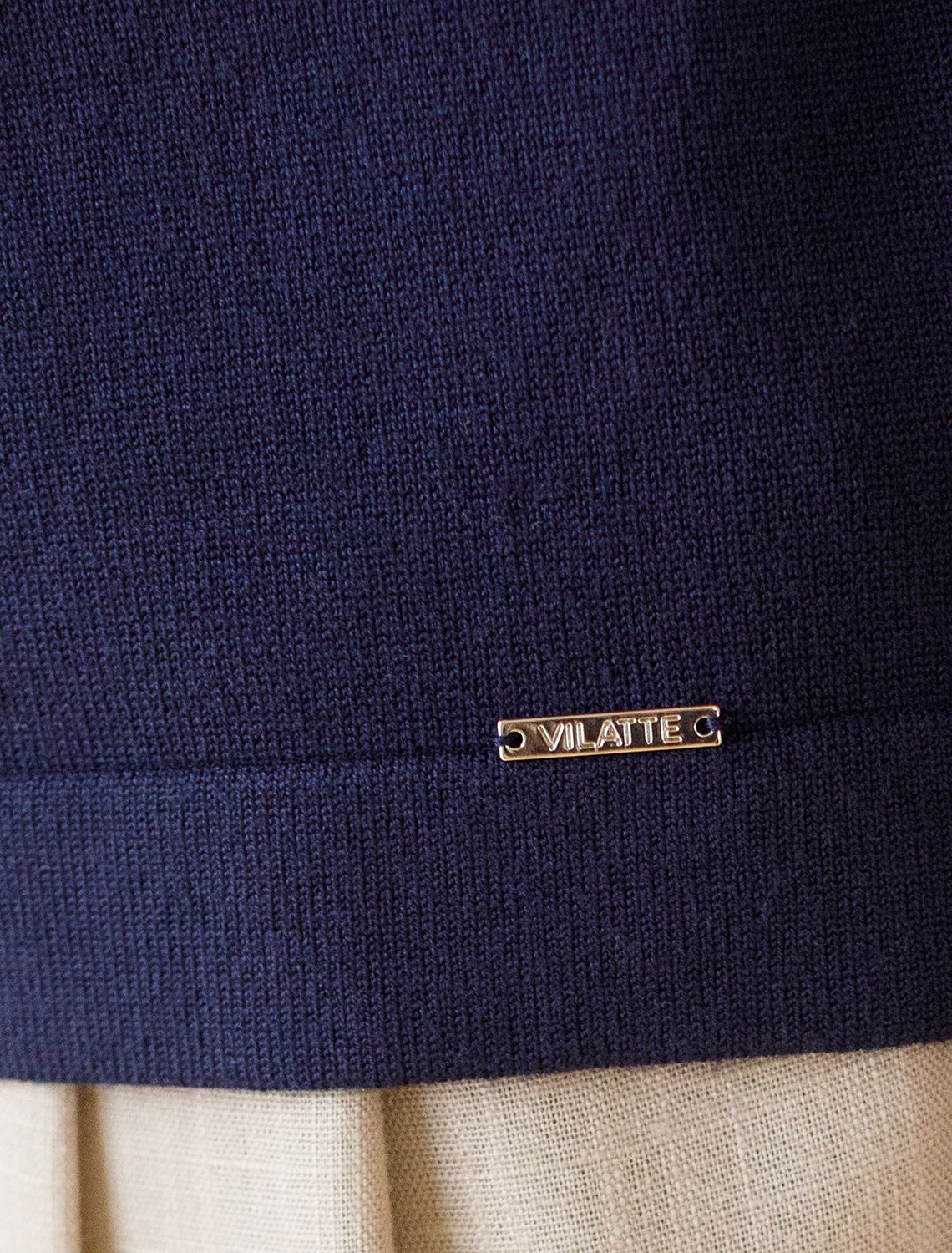 Свободный джемпер с рукавом 3/4 тонкой вязки из вискозы D39.403 темно-синий