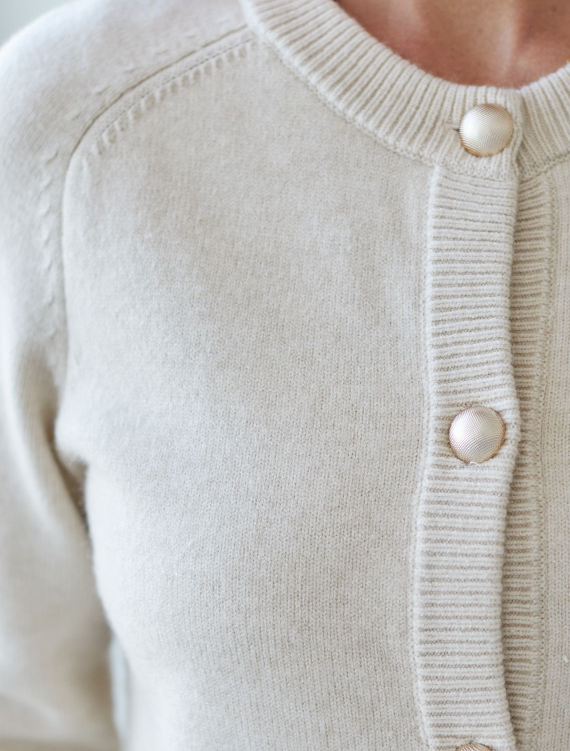 Ст.цена 2790р Кардиган из пряжи с кашемиром D31.141 овсяный меланж