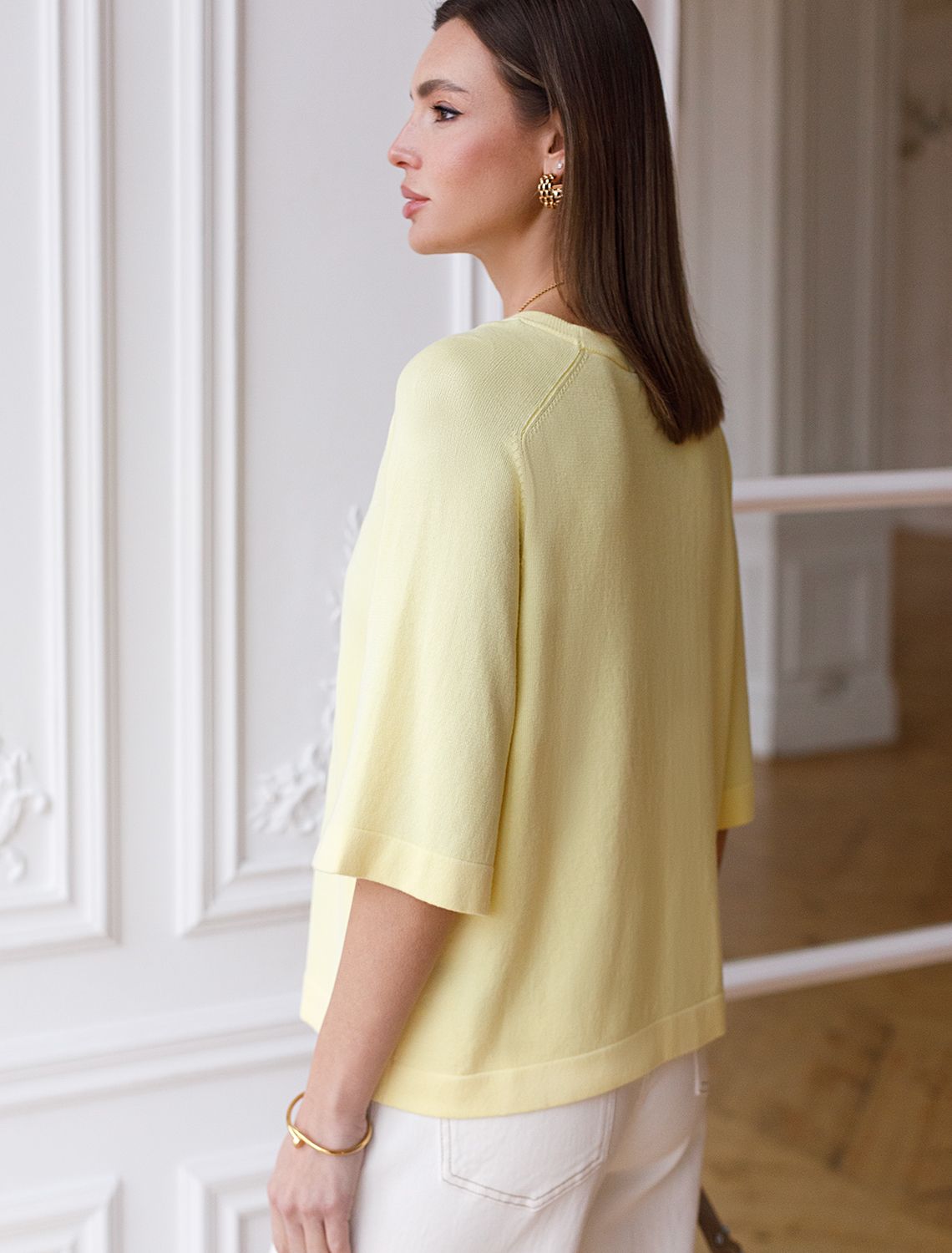Свободный джемпер с рукавом 3/4 тонкой вязки из вискозы D39.403 лимонный