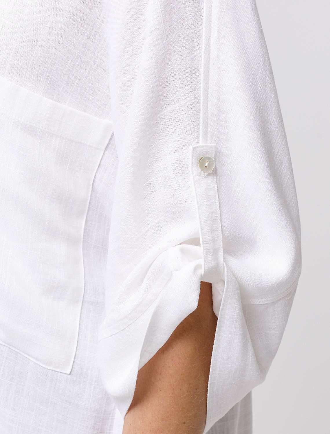 Ст.цена 2690р Блузка с цельнокроеным рукавом изо льна с вискозой D29.237 белый