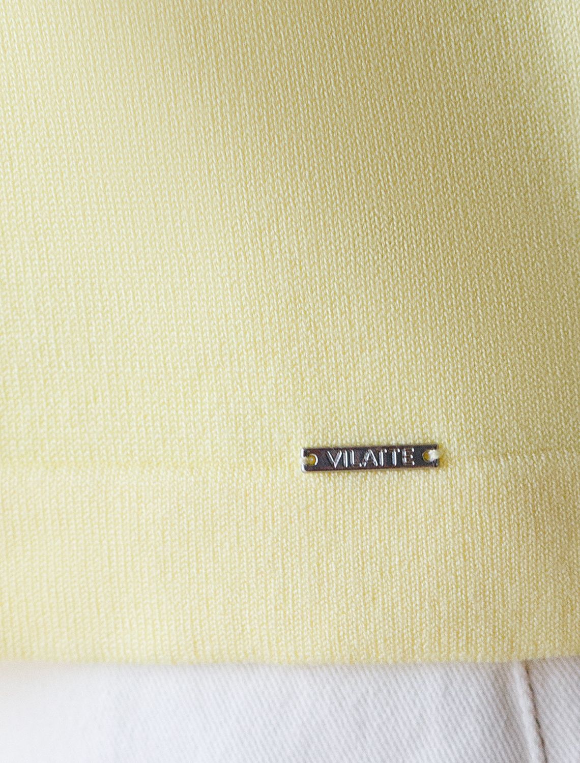 Свободный джемпер с рукавом 3/4 тонкой вязки из вискозы D39.403 лимонный