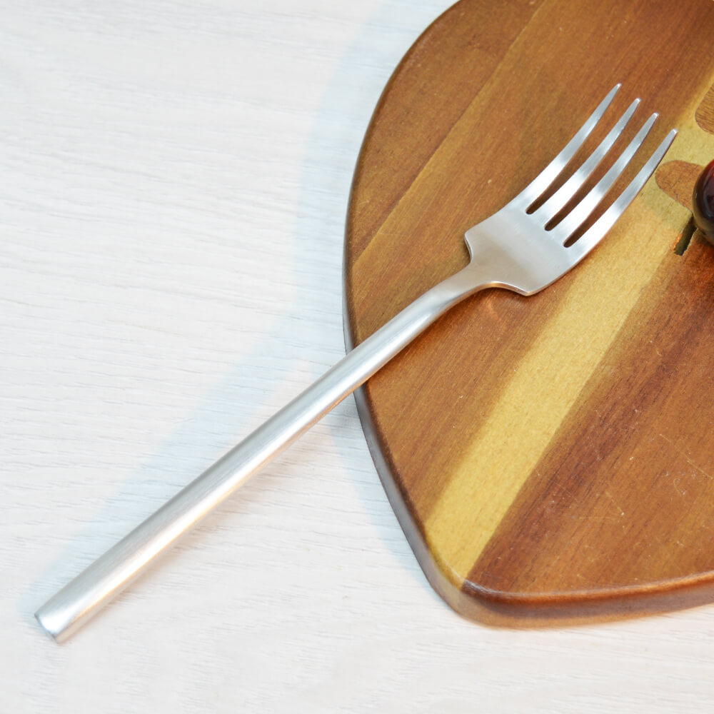 Вилка столовая