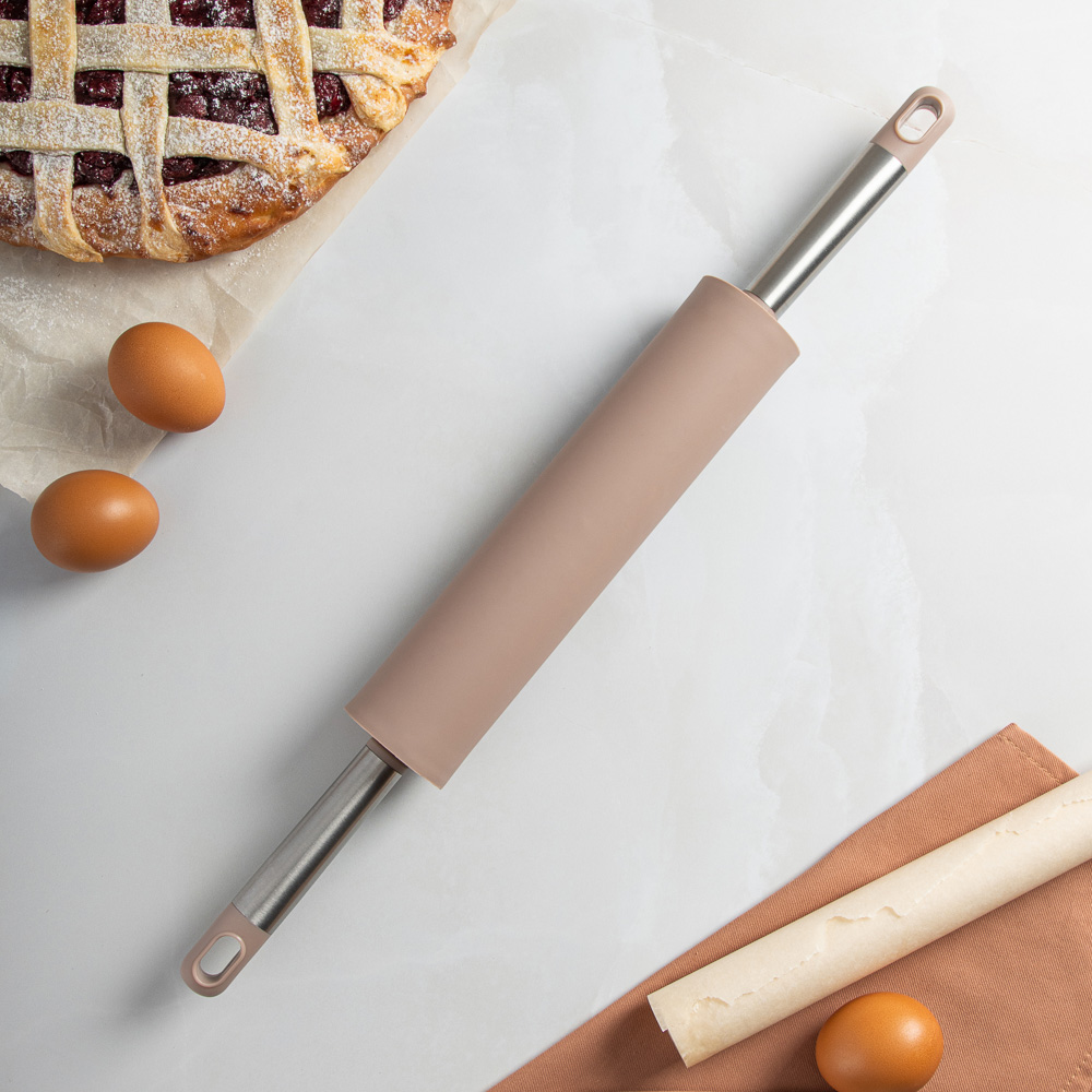 Скалка силиконовая 49,5*5см с металлическими ручками