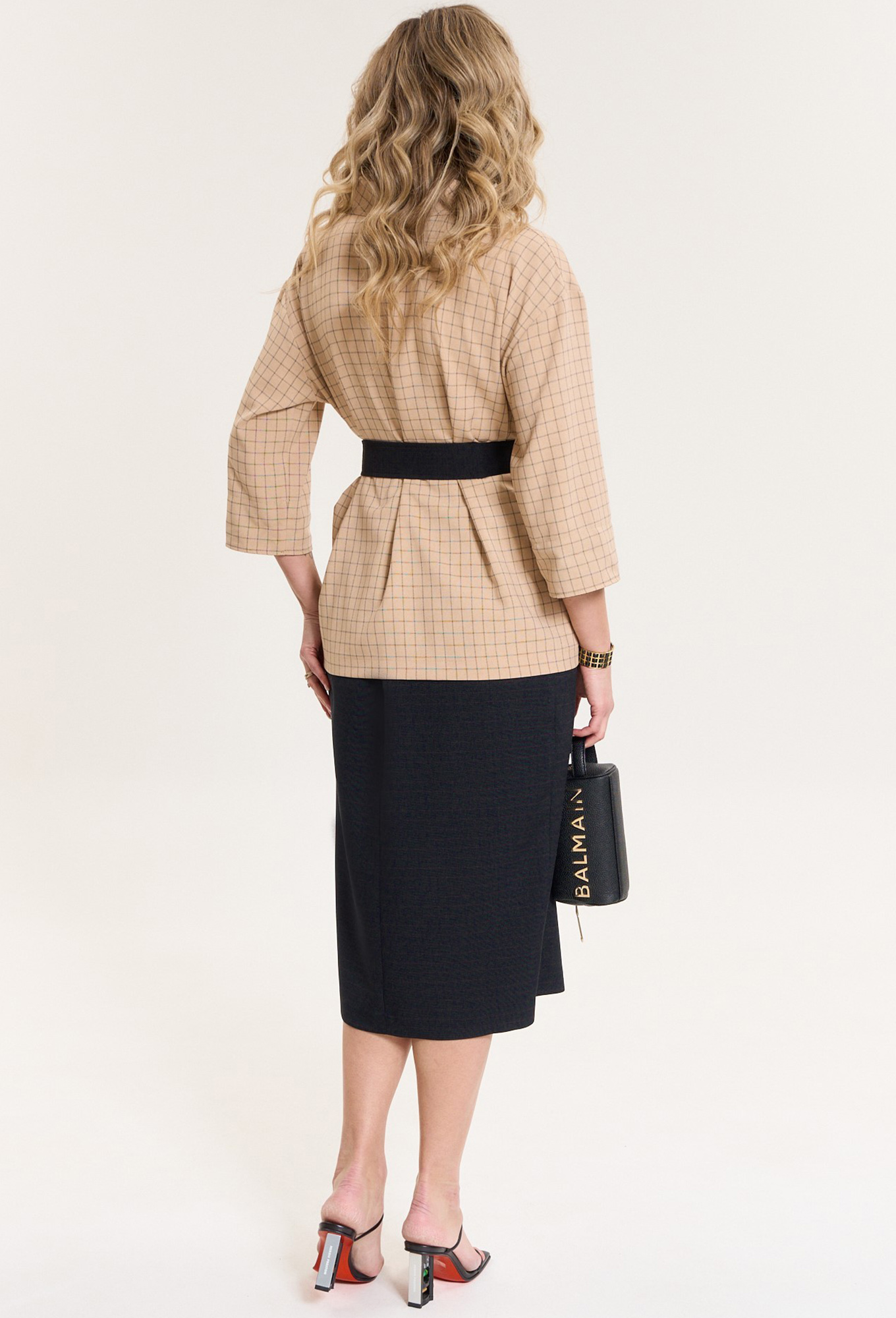 ст. цена3499руб.! Комплект Anastasia 1081 бежево-черный