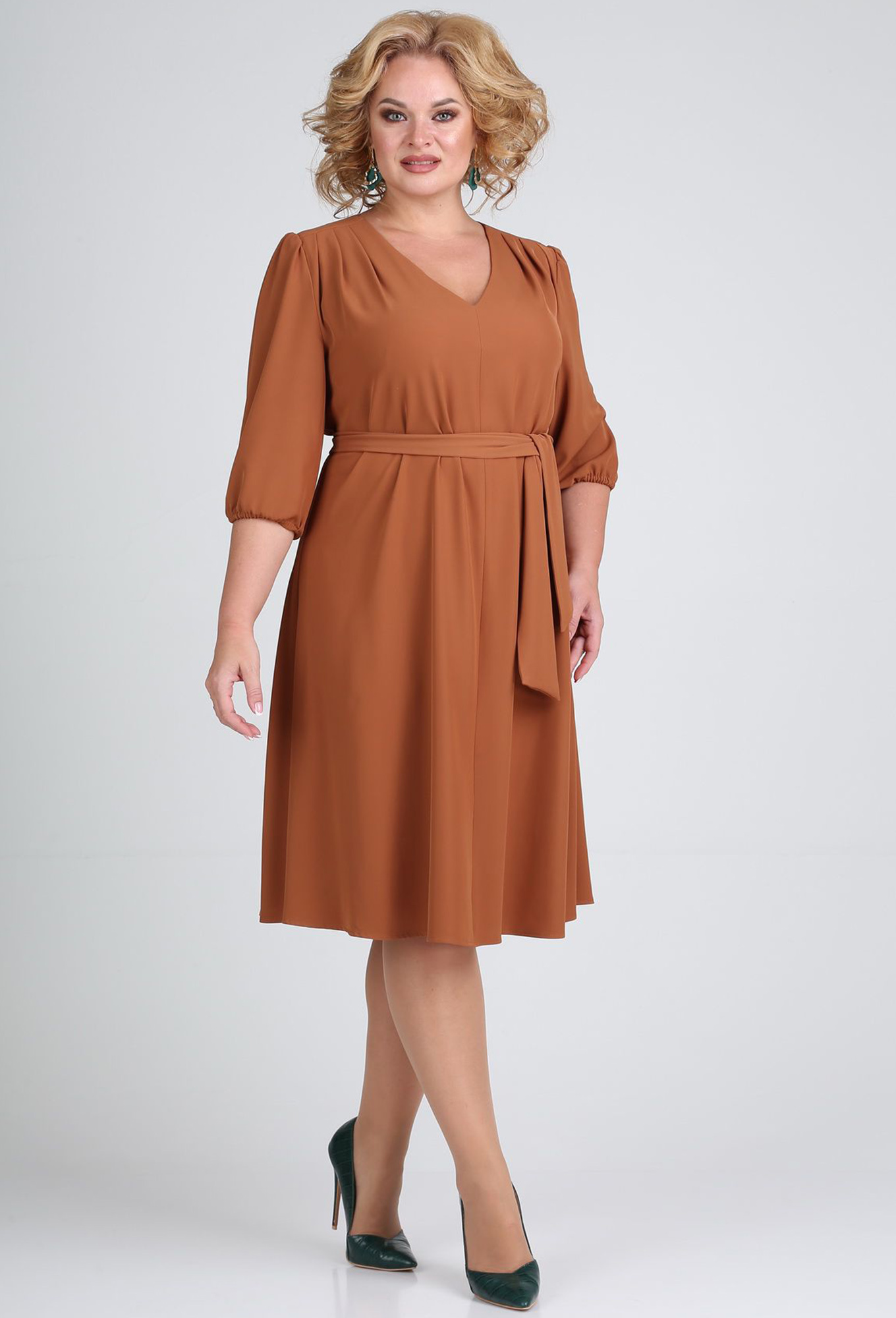 ст. цена2299руб.! Платье Diamant 1713 коричневый