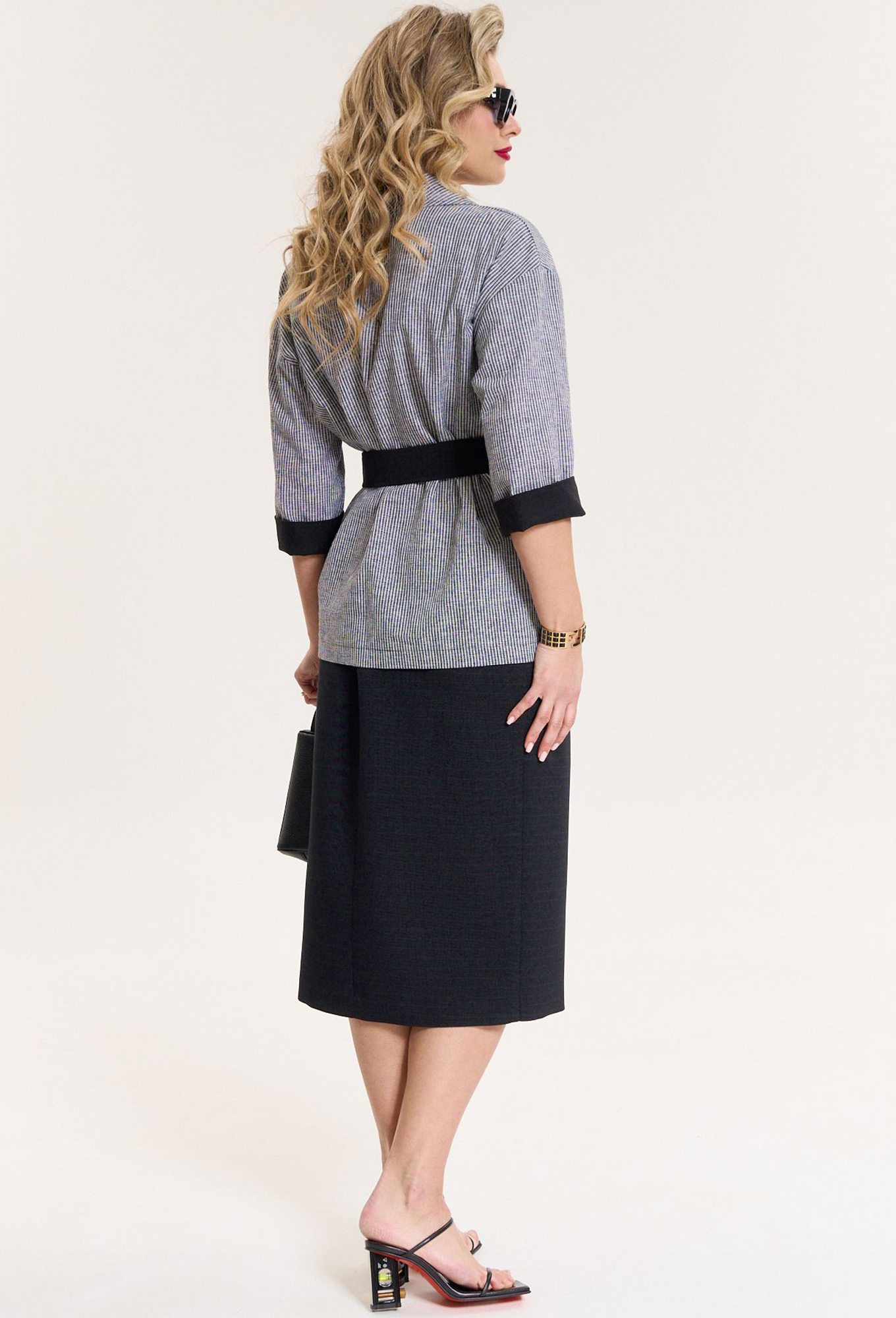 ст. цена3499руб.! Комплект Anastasia 1079 черный клетка