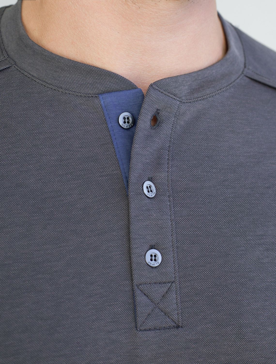 Джемпер хенли из полотна пике с меланжевым плетением с эластаном