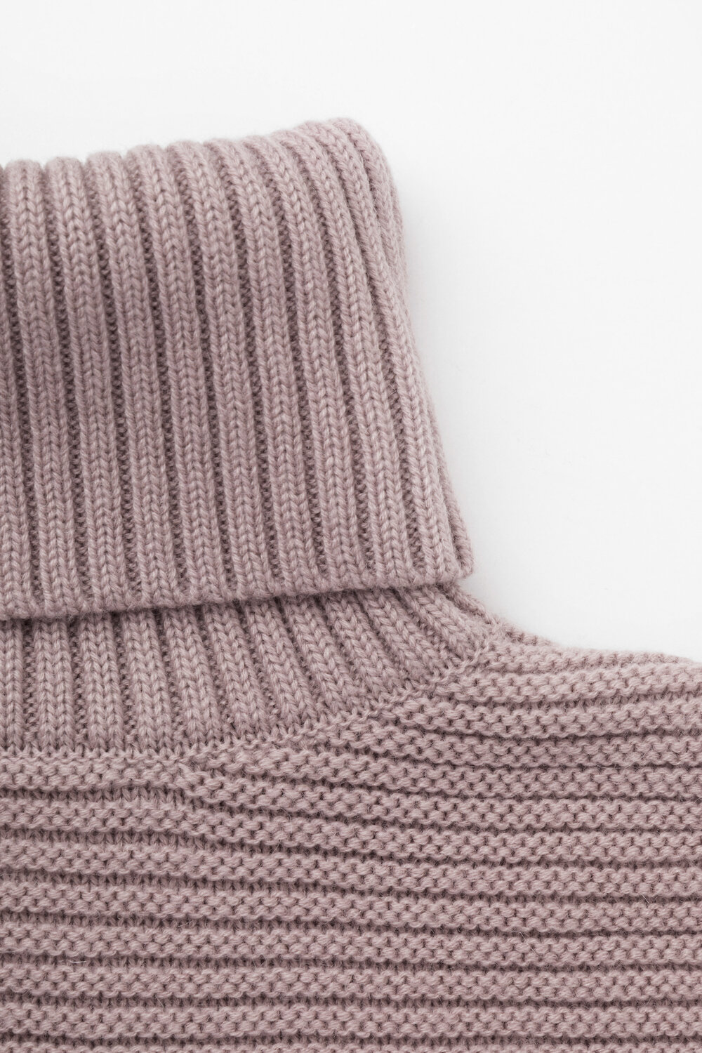 ст. цена1705руб.! VERY NEAT Шарф ЕВ 28001/24шпудра