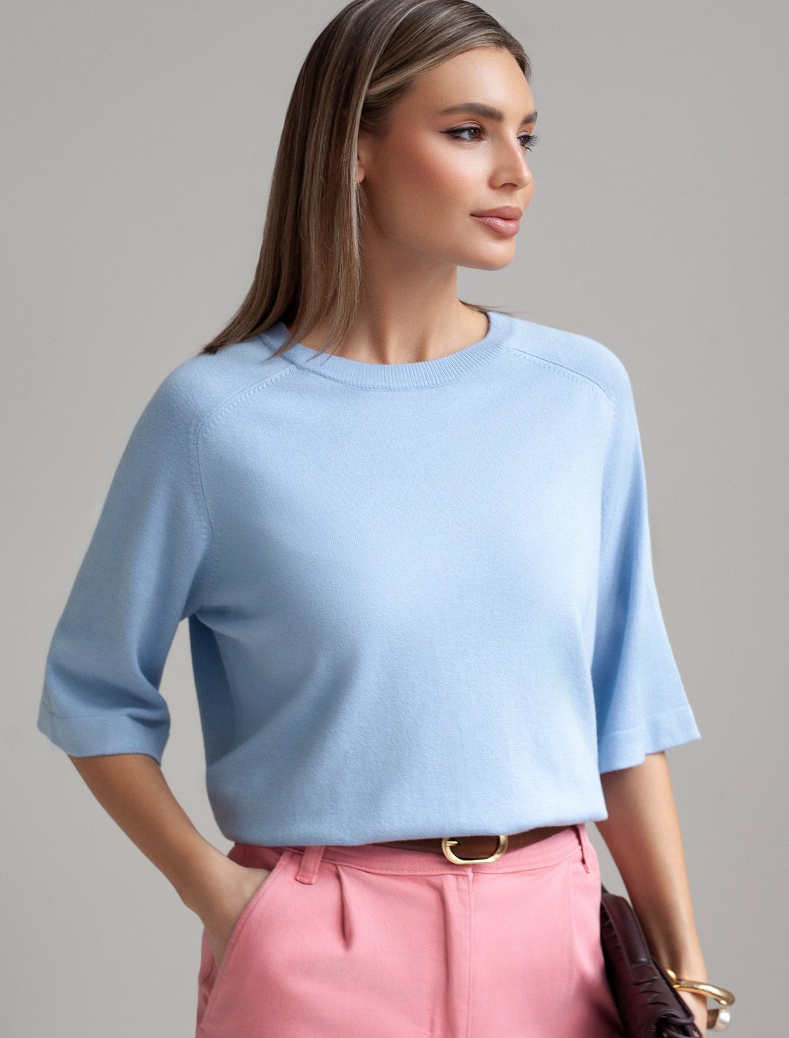 Свободный джемпер с рукавом 3/4 тонкой вязки из вискозы