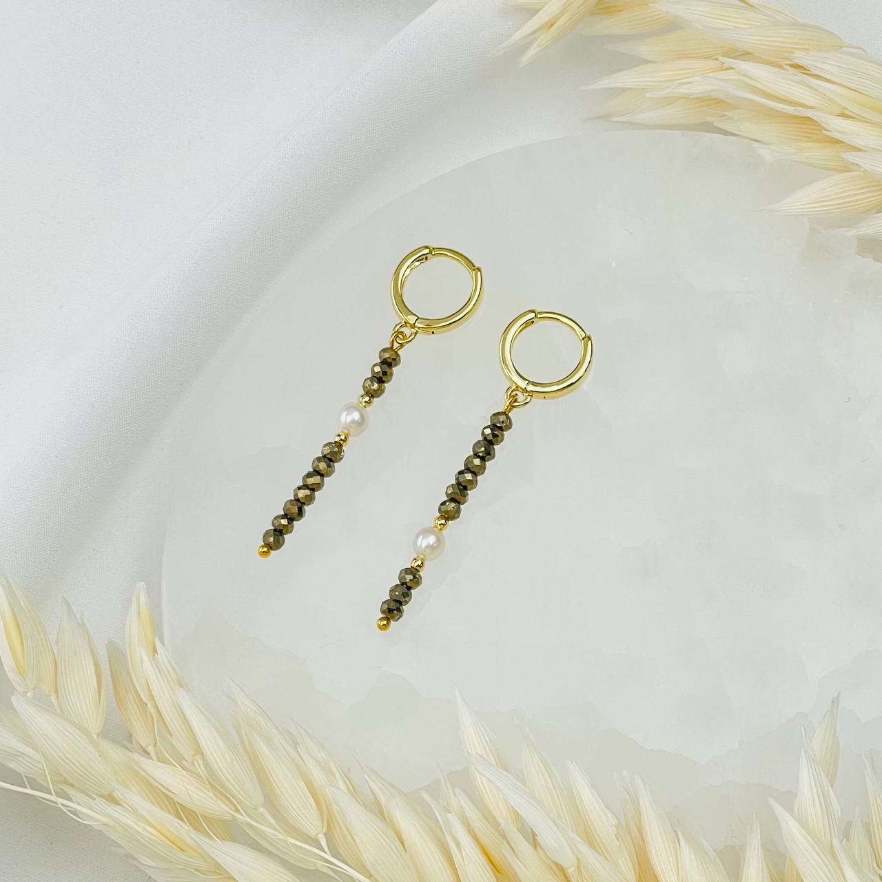 Радуга Самоцветов Серьги длинные Пирита и Жемчуга