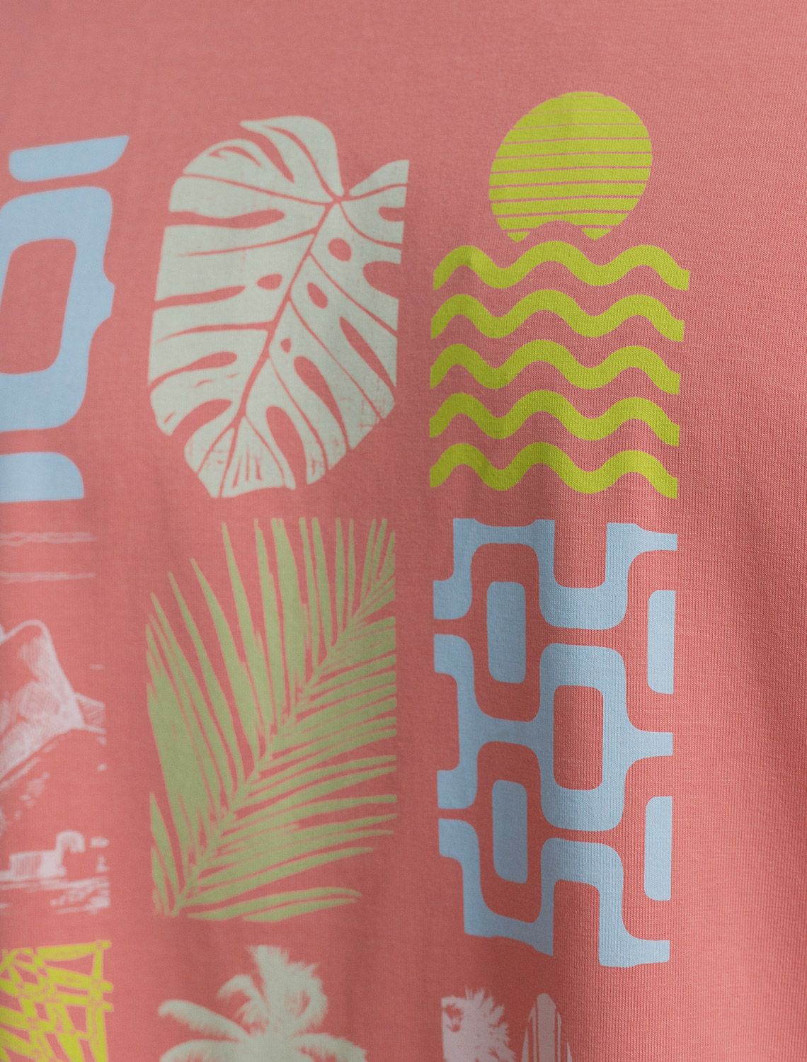 Ст.цена 1190р Свободная футболка с авторским принтом U49.048 коралловый_ready for paradise