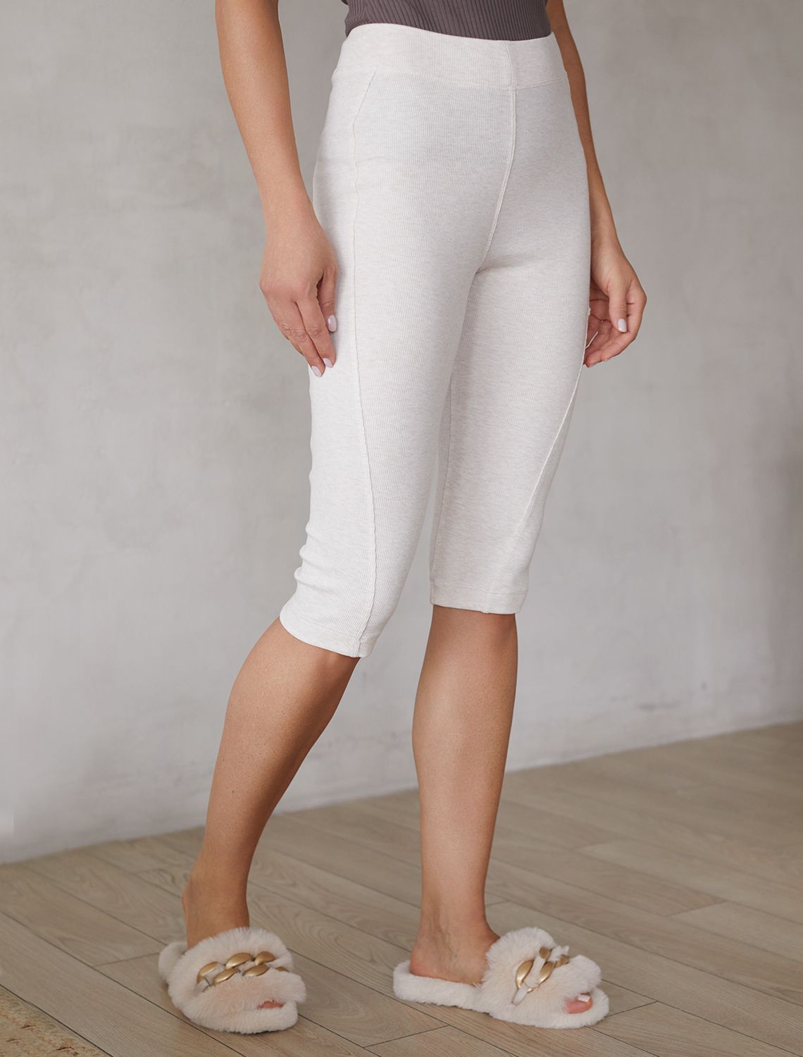 Ст.цена 1090р Капри из премиального хлопка с эластаном D45.003 св.бежевый меланж