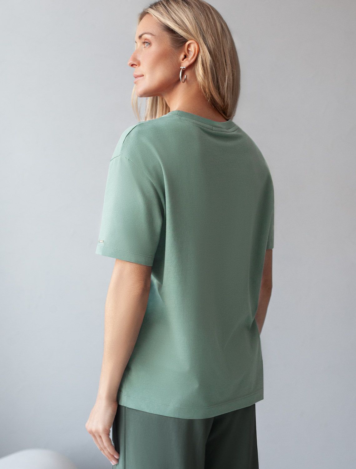 Ст.цена 1190р Футболка с принтом свободная эластичная из премиального хлопка D49.136 св.оливковый_not today