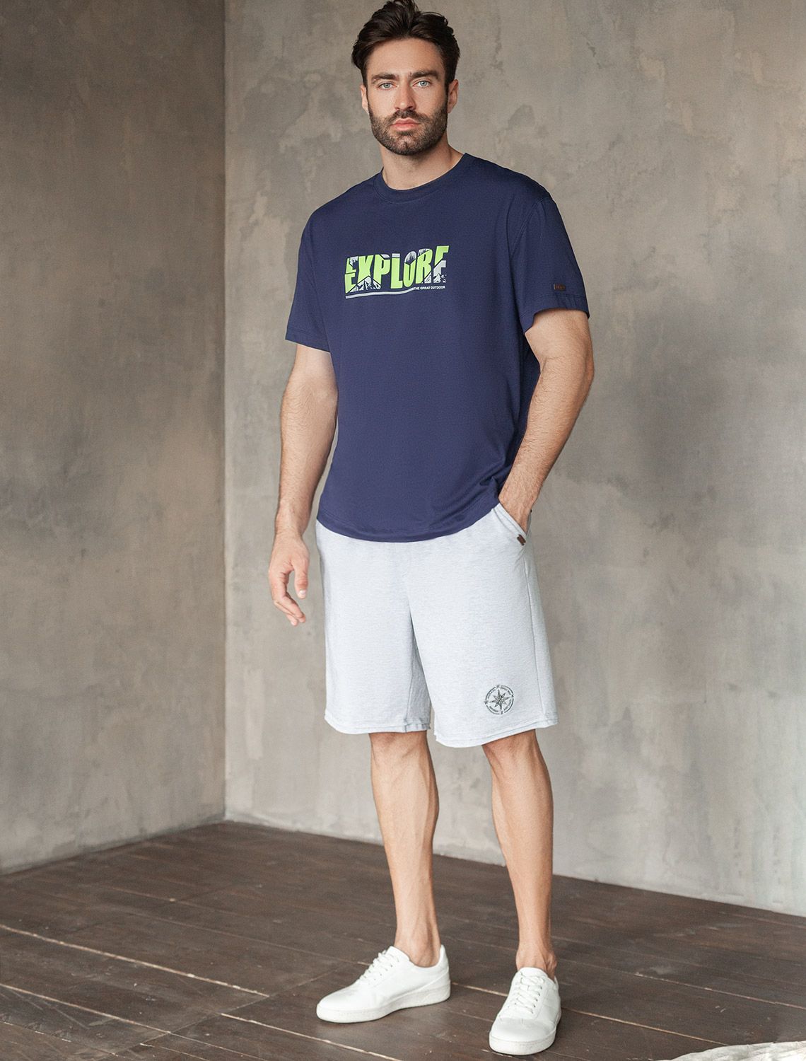 Ст.цена 1190р Свободная футболка с авторским принтом U49.048 т.синий_explore геометрия