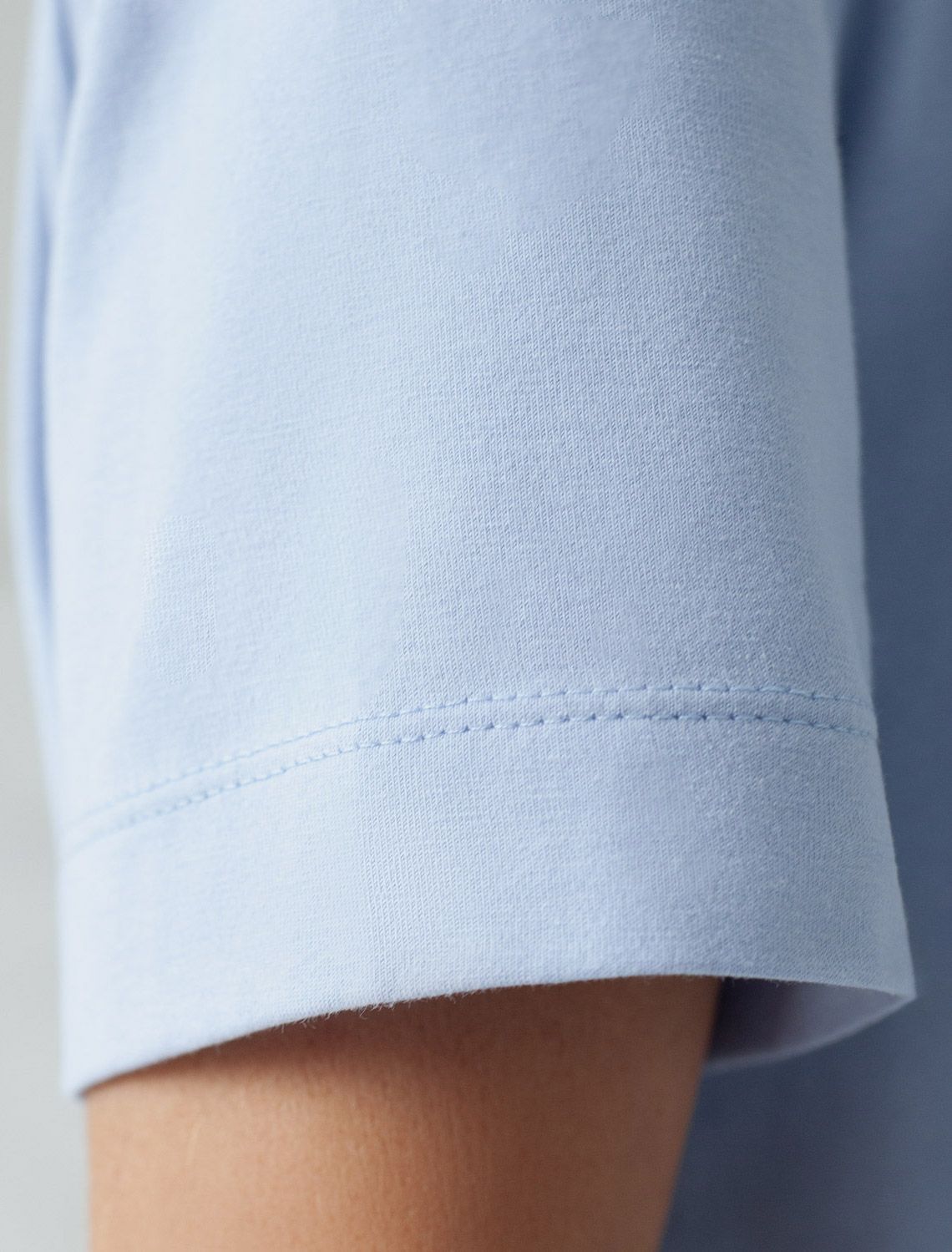 Ст.цена 1250р Футболка с принтом свободная эластичная из премиального хлопка D49.136 голубой_бабочка