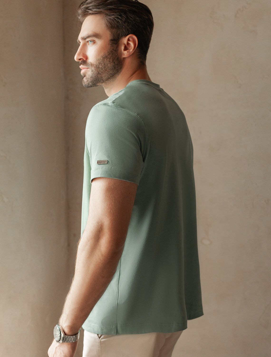 Ст.цена 1190р Футболка из премиального хлопка с авторским принтом U49.045 св.оливковый_shark