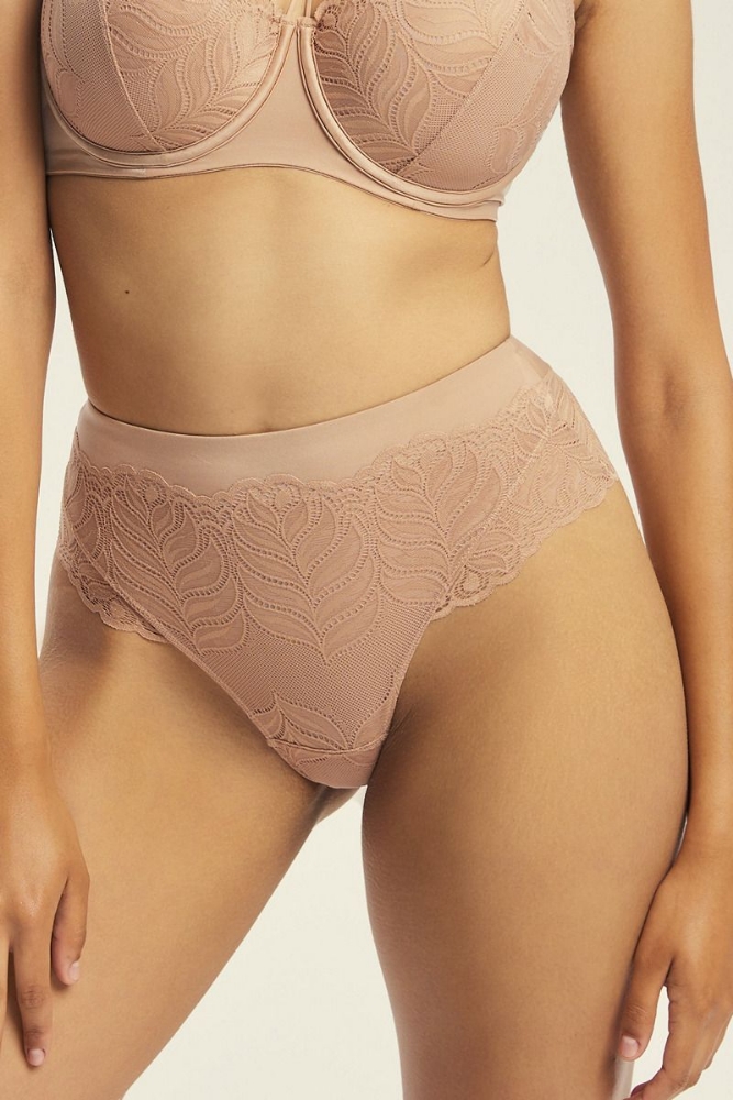 43587 KORIN/84X Трусы высокие ESOTIQ 631599_bt