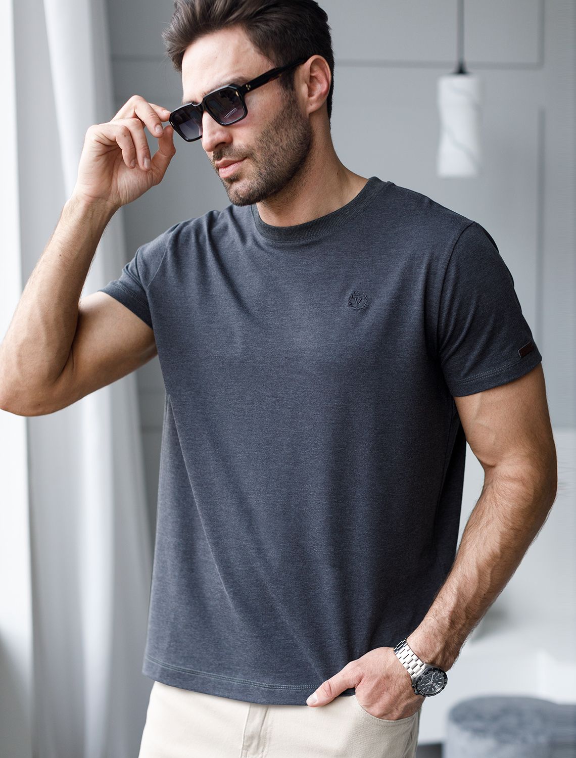 Было:1190руб. Акция НГ!1010руб. Футболка базовая полуприлегающая из премиального хлопка с эластаном