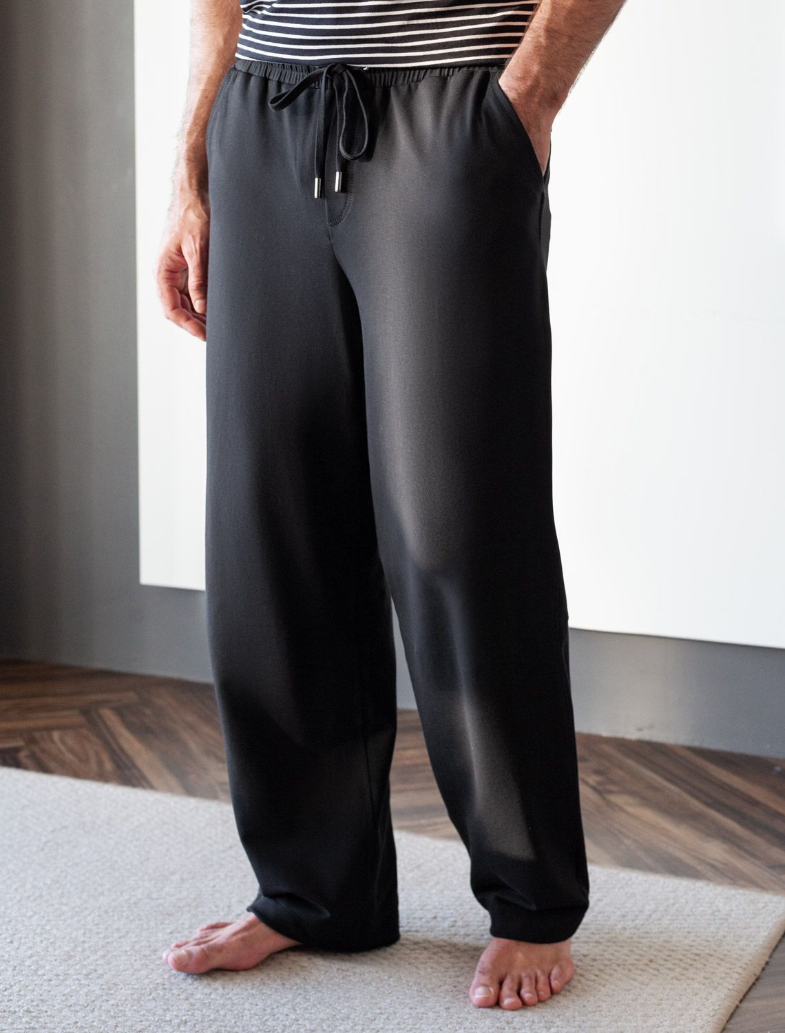 Было:2190руб. Акция НГ!1860руб. Брюки прямые на резинке из футера двухнитки с эластаном с затяжкой по низу