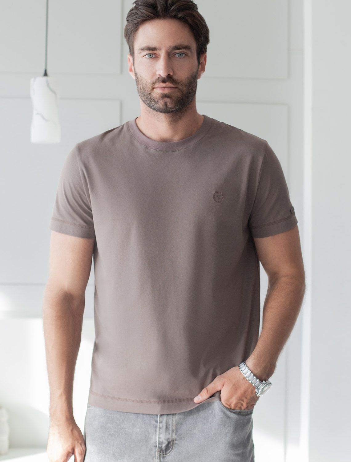 Было:1190руб. Акция НГ!1010руб. Футболка базовая полуприлегающая из премиального хлопка с эластаном