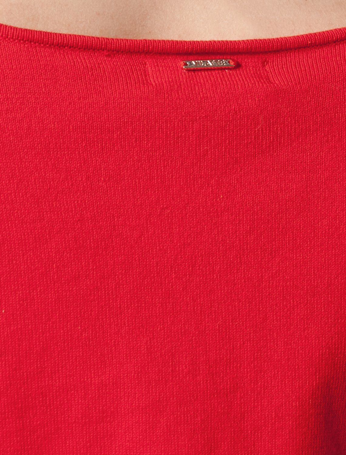 Ст.цена 1650р Джемпер тонкой вязки с декоративным орнаментом D39.462 красный