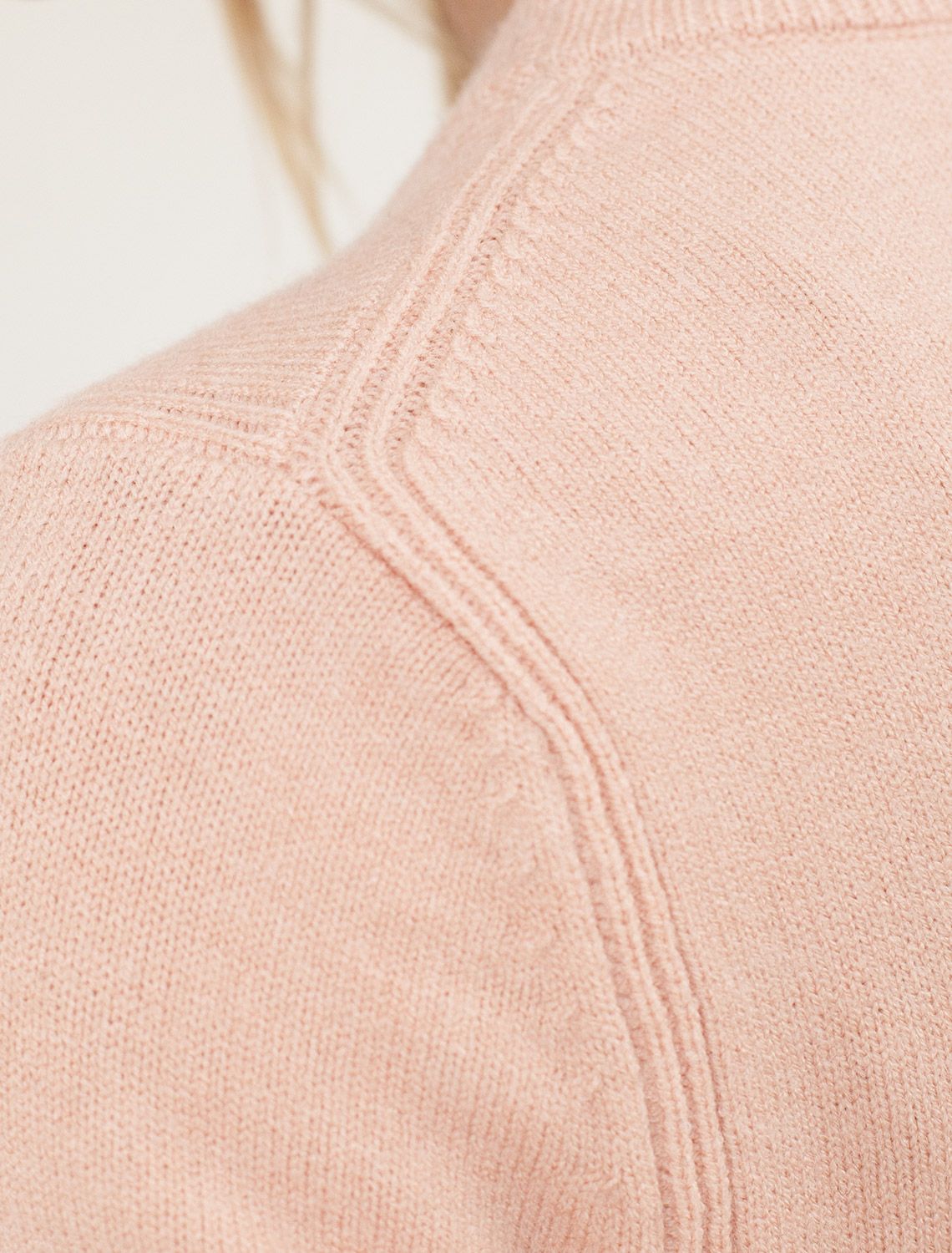 Ст.цена 1950р Джемпер из пряжи с кашемиром D39.358 пудровый