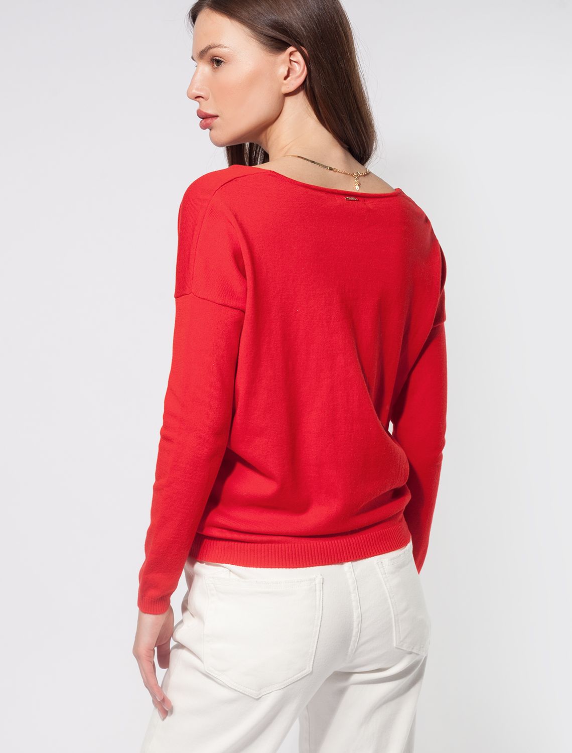 Ст.цена 1650р Джемпер тонкой вязки с декоративным орнаментом D39.462 красный