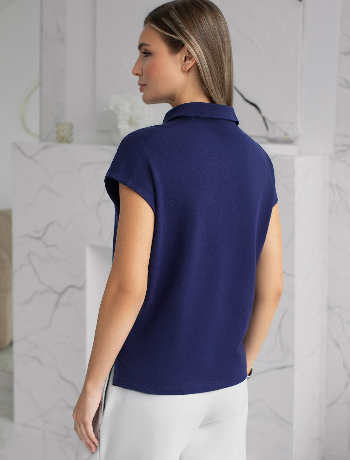 Футболка-поло из фактурного трикотажа D49.010 т.синий