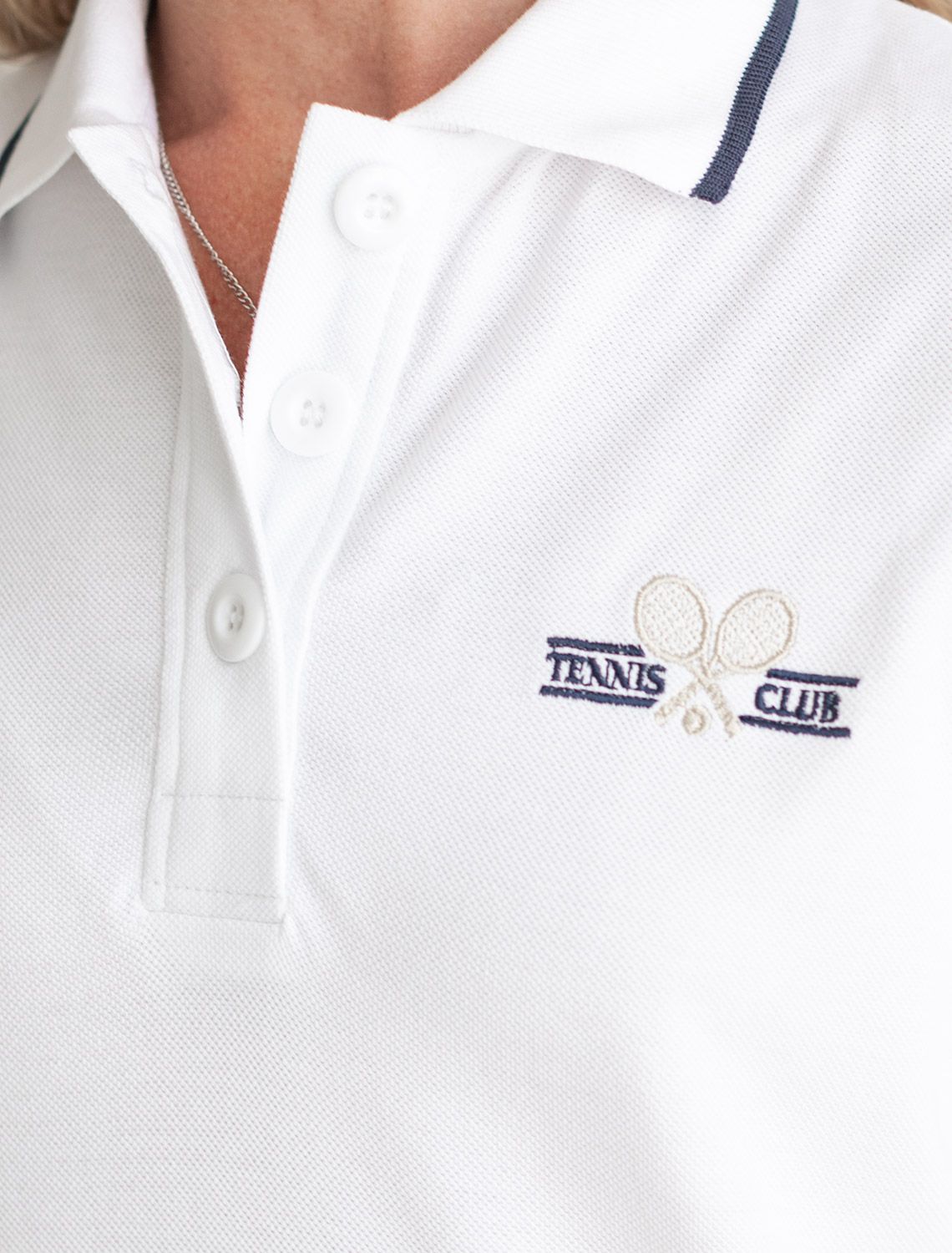 Платье-поло из фактурного трикотажа D42.099 белый