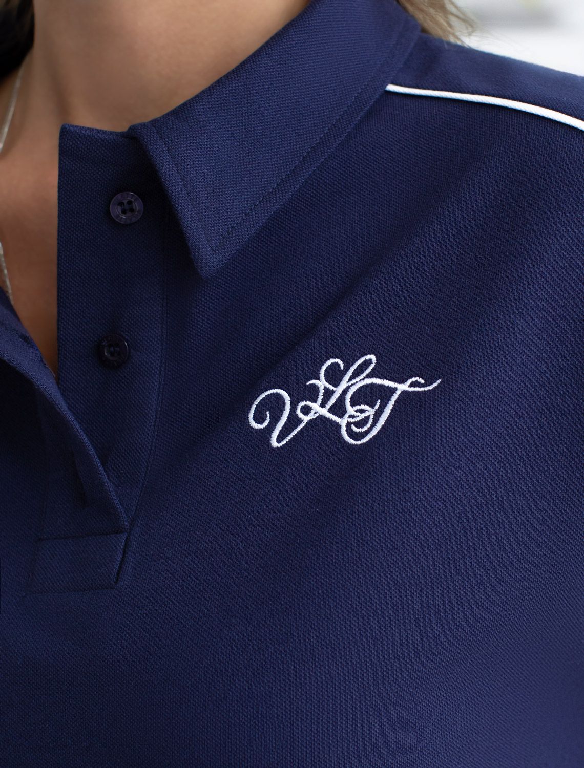 Футболка-поло из фактурного трикотажа D49.010 т.синий