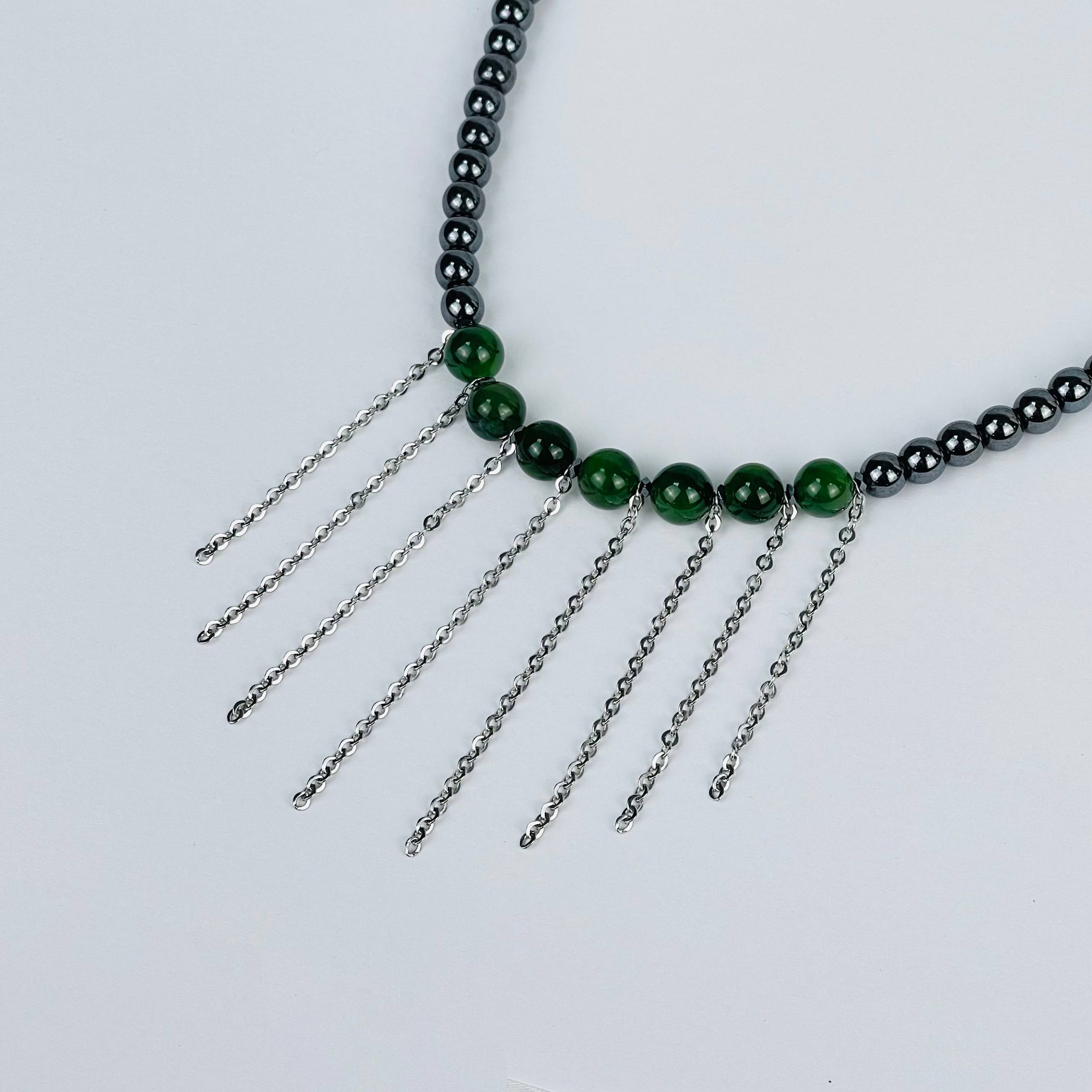 Радуга Самоцветов Колье из Гематита и Нефрита