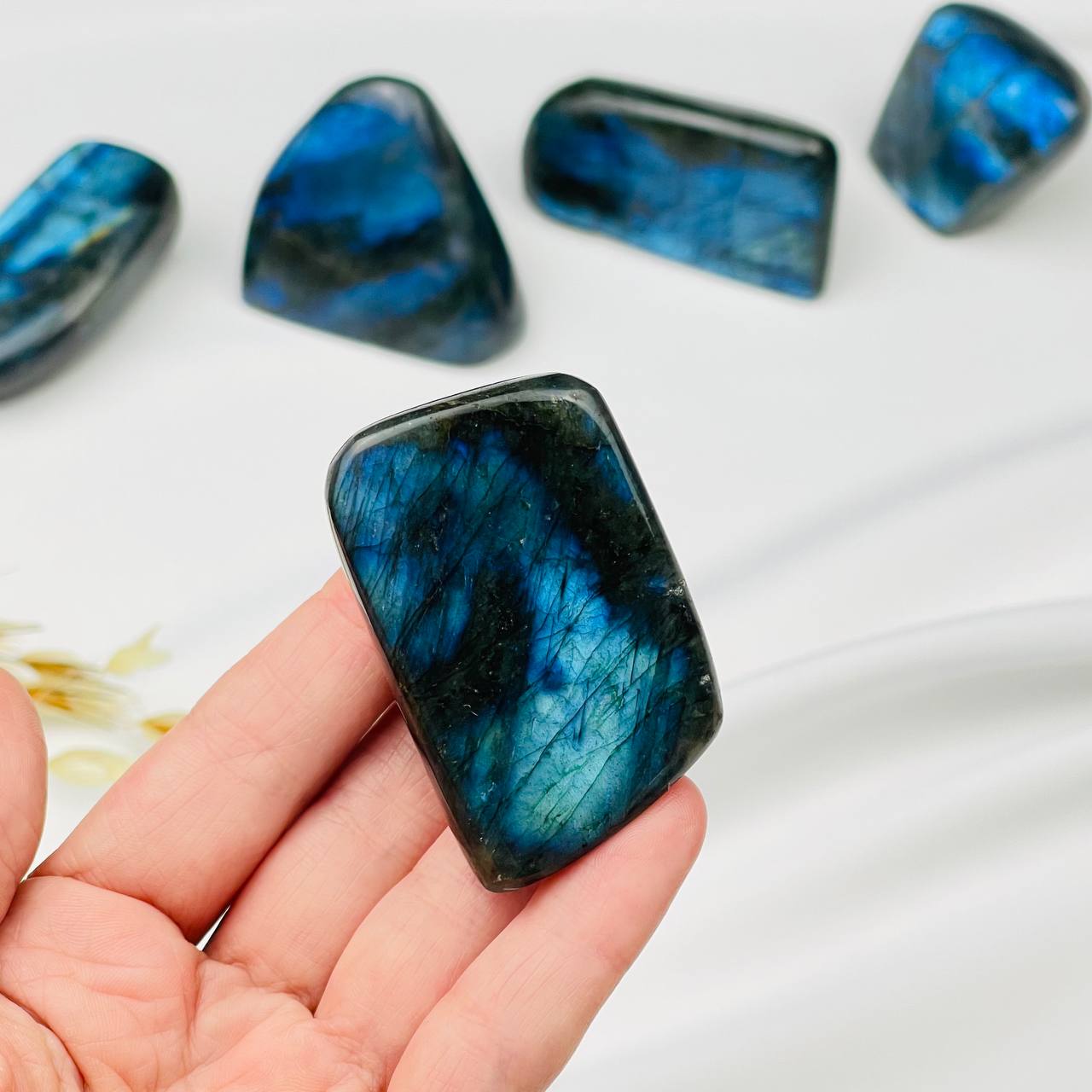 Радуга Самоцветов Срез (экран) из камня Лабрадор полированный в ассортименте