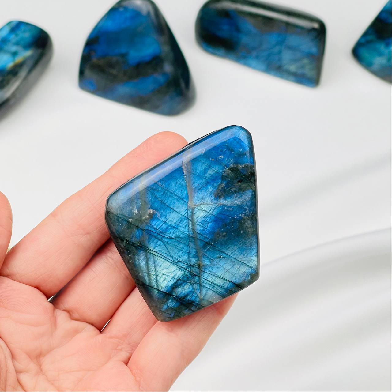 Радуга Самоцветов Срез (экран) из камня Лабрадор полированный в ассортименте