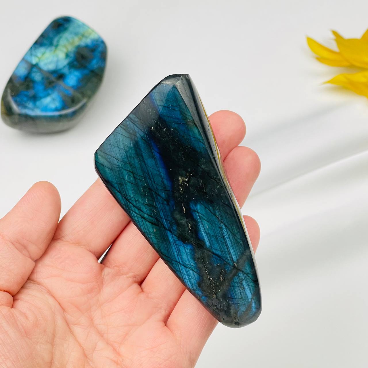 Радуга Самоцветов Срез (экран) из камня Лабрадор полированный в ассортименте