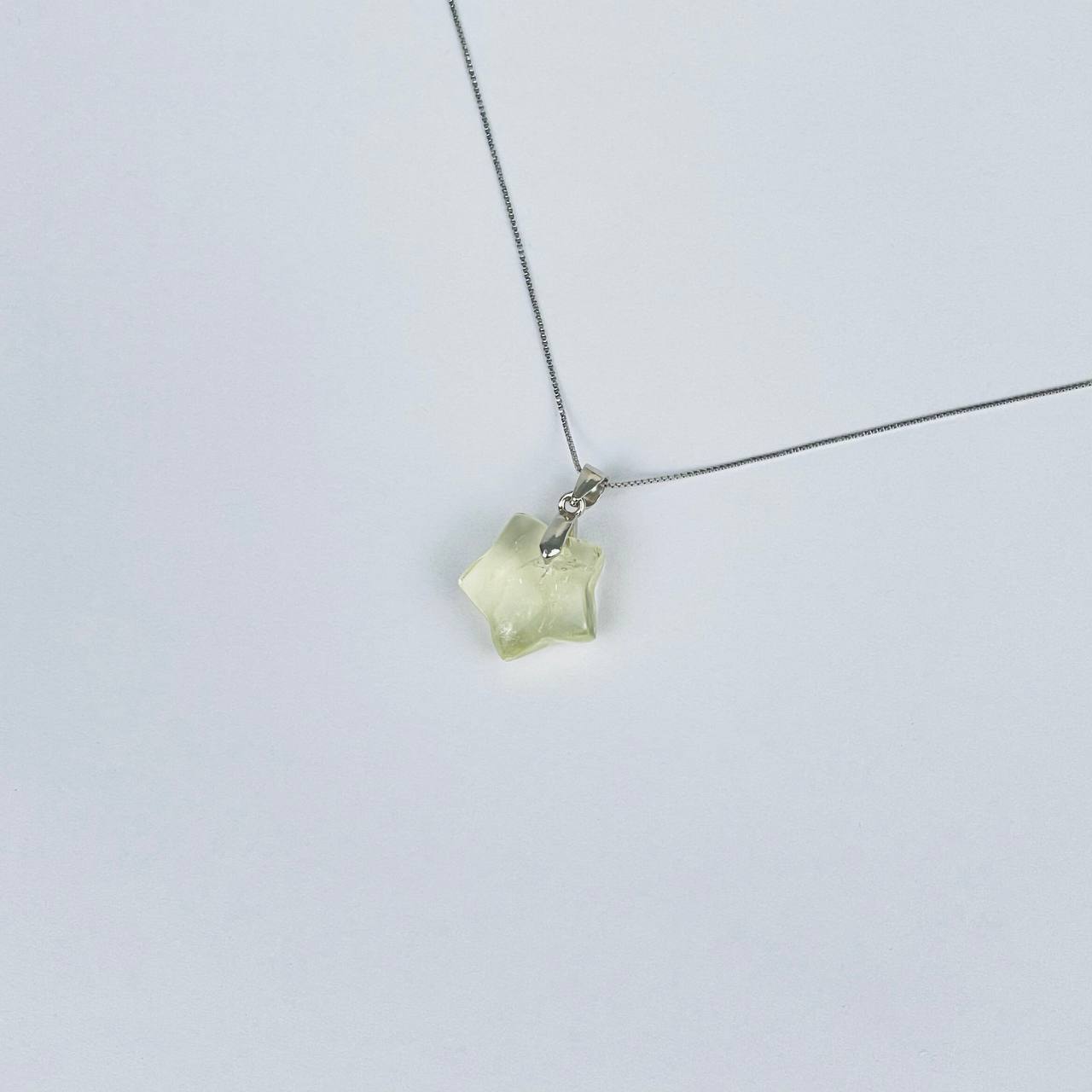 Радуга Самоцветов Кулон на цепочке из лимонного Кварца