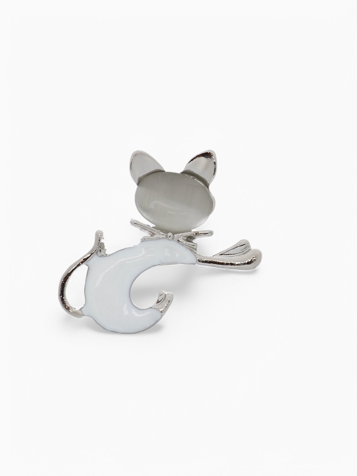 Брошь «Кошечка», белая в серебре