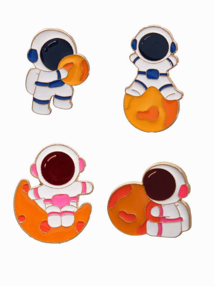 Набор значков «Космонавты на Луне», набор 4 шт., цветной в золоте