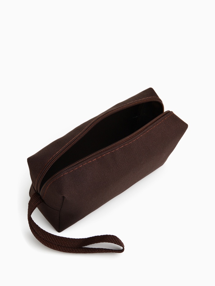 Косметичка дорожная на молнии, с ручкой, цвет коричневый