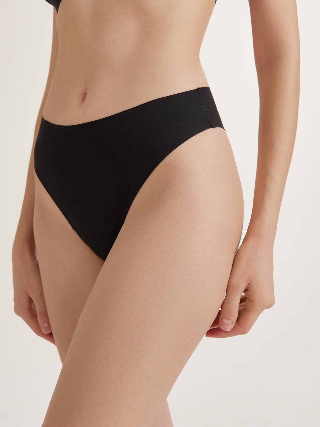 Conte elegant Трусы INVISIBLE LBR 3311 (пакет)black