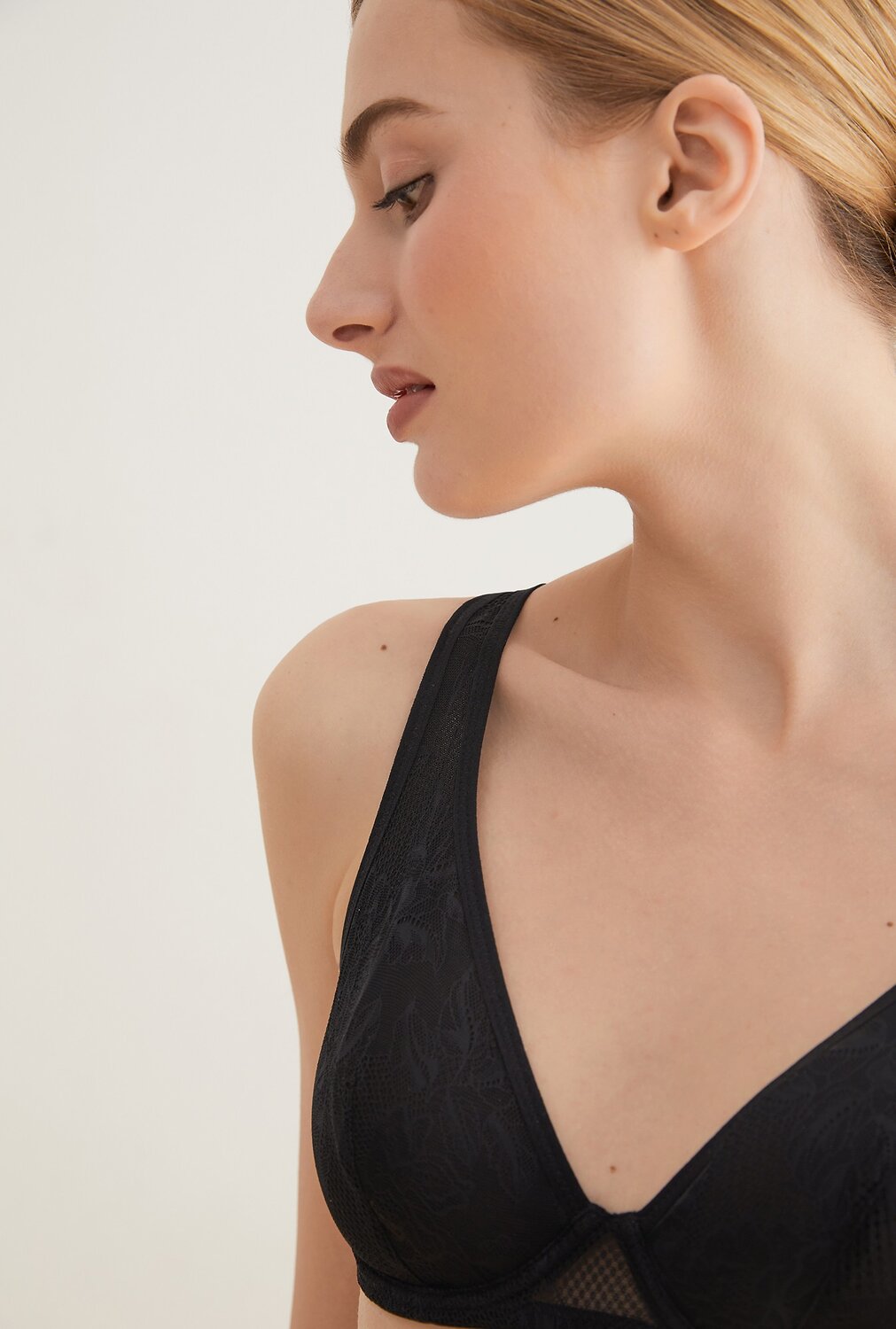 ст. цена741руб.! Infinity Lingerie Бюстгальтер 31204110991черный