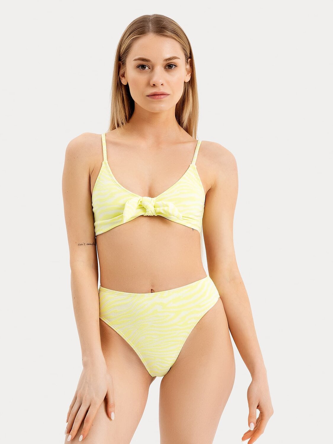 ст. цена1428руб.! MARK FORMELLE Купальный костюм 702241геометрия на салатовом