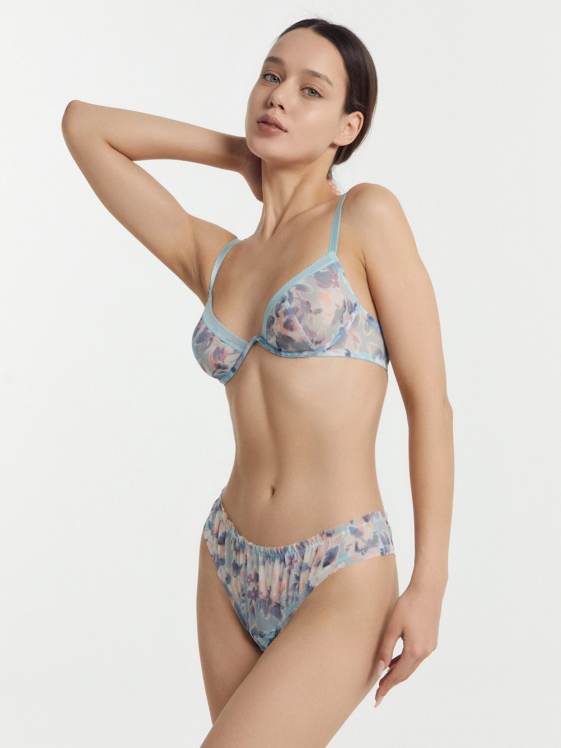 ст. цена691руб.! MARK FORMELLE Бюстгальтер 512520крупные цветы на мятном