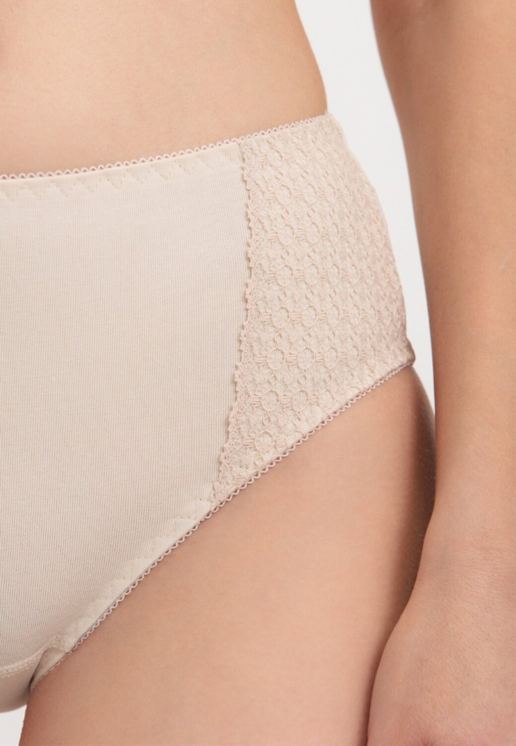 Conte elegant Трусы BASIC COLLECTION LB 5005 (коробочка)natural