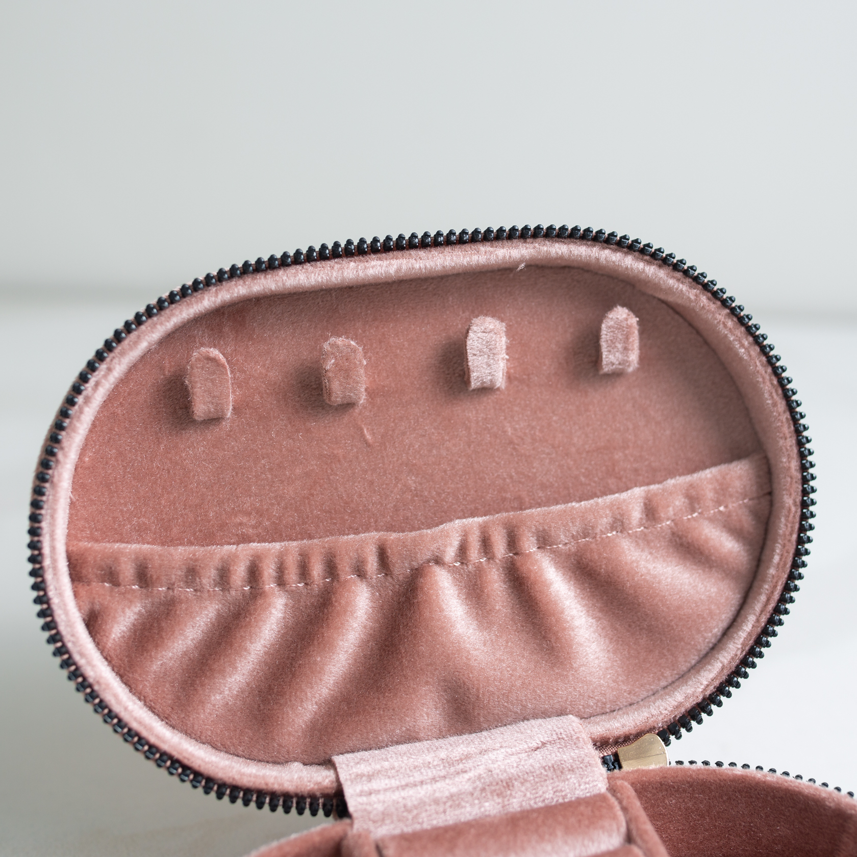 Шкатулка для хранения украшений пудровая