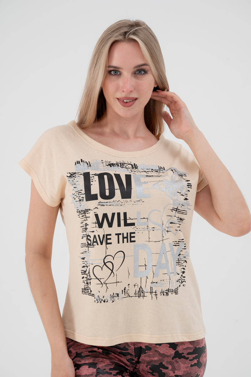 Футболка женская со спущенным плечом из кулирки Лира топленое молоко с принтом Love