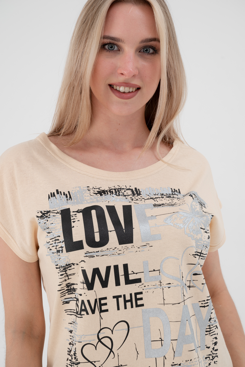 Футболка женская со спущенным плечом из кулирки Лира топленое молоко с принтом Love