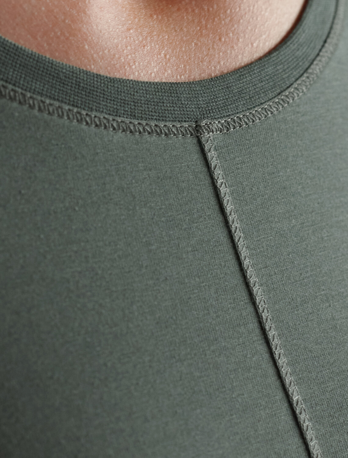 ст. цена1490руб.! VILATTE Джемпер D49.116оливковый