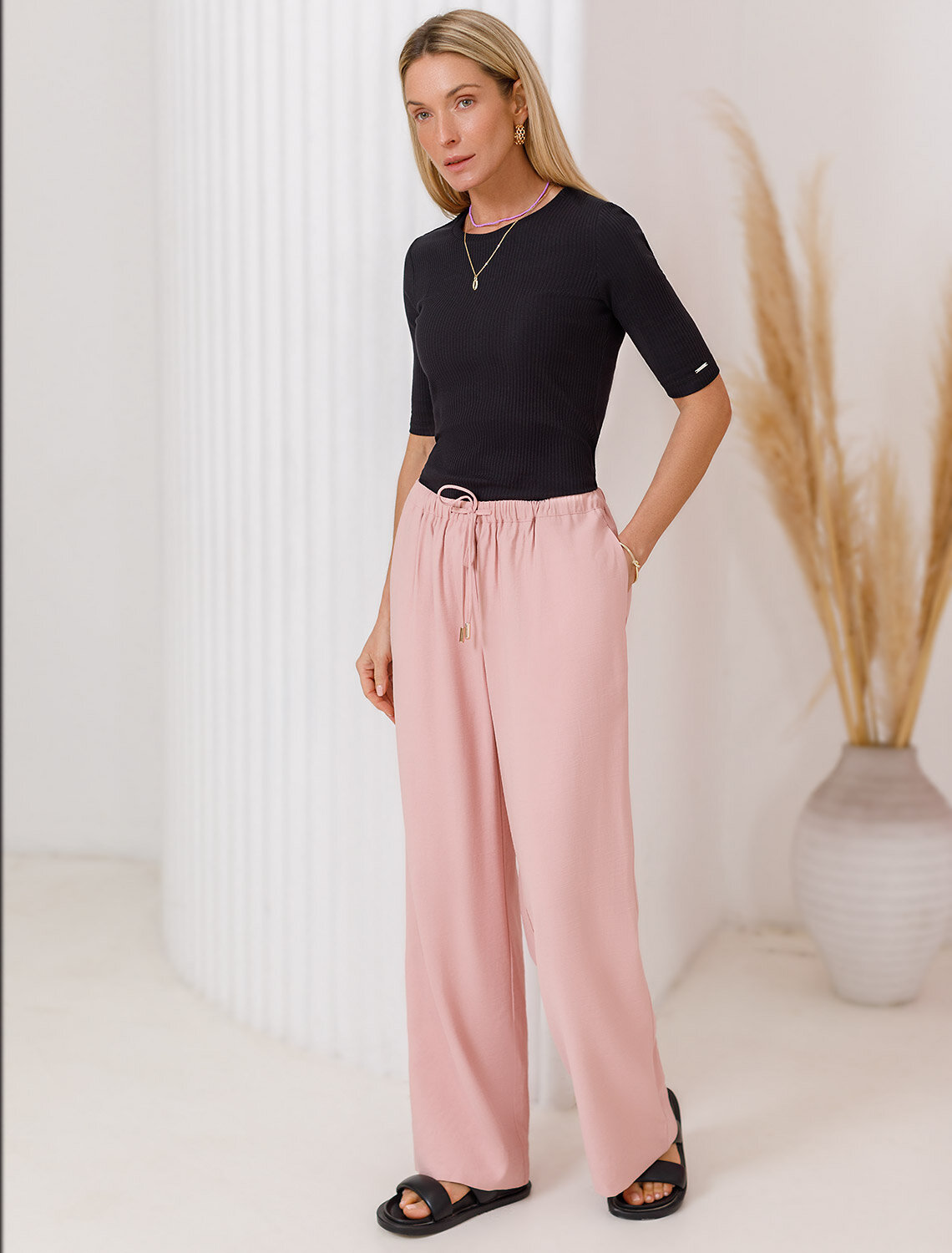 ст. цена1490руб.! VILATTE Футболка D49.105черный